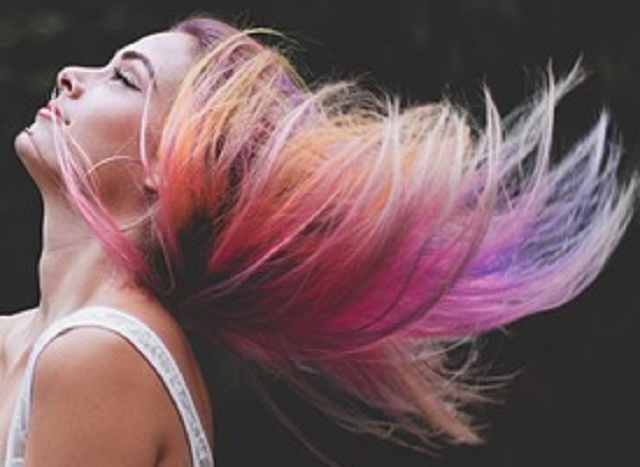 2 Holistically Healthy Hair Color Treatments